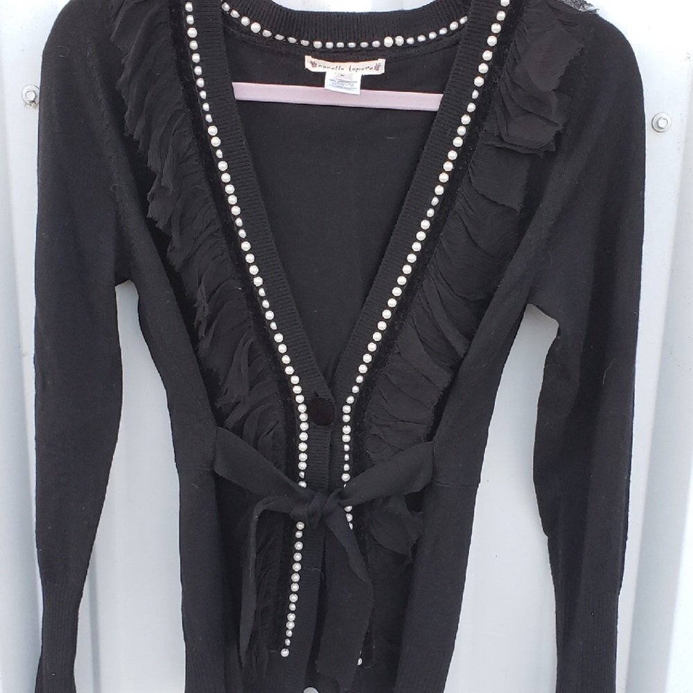 Sweater with Velvet and Pearls